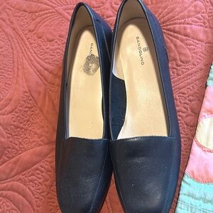 Bandolino Black leather flats Sz 8 1/2m